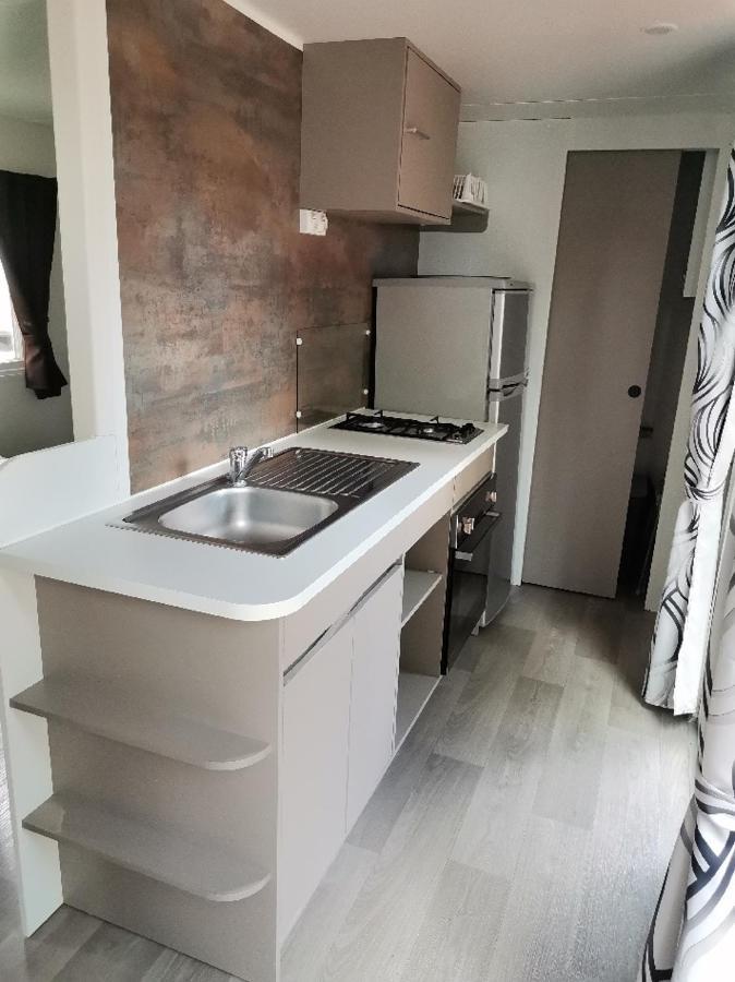 Camping Valras Climatise Hotel Serignan Bagian luar foto