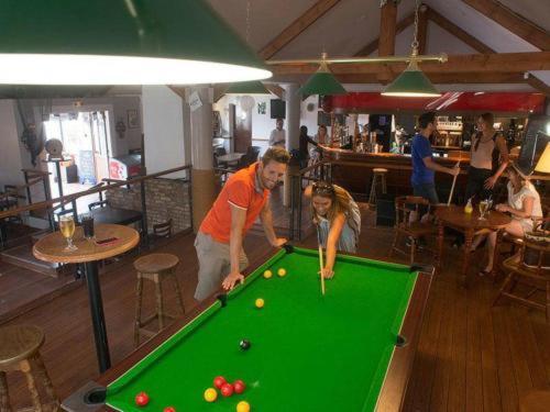 Camping Valras Climatise Hotel Serignan Bagian luar foto