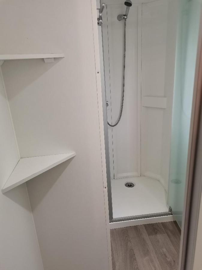 Camping Valras Climatise Hotel Serignan Bagian luar foto