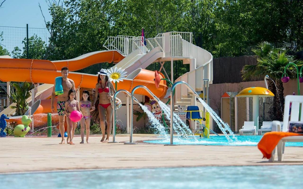 Camping Valras Climatise Hotel Serignan Bagian luar foto