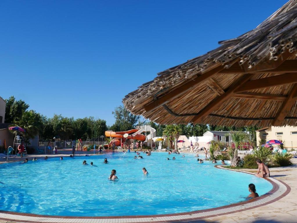 Camping Valras Climatise Hotel Serignan Bagian luar foto